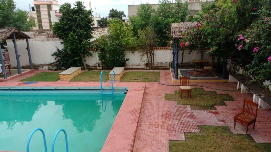Hotel Jamuna Resort Jhunjhunu Exterior foto